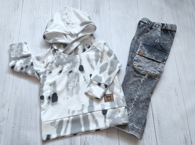 Bluza_z_kapturem_szara_MIMI.jpg