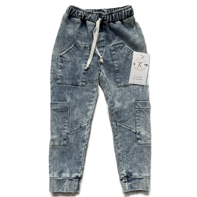 spodnie_dekatyzowane_jeans_kieszenie_z_boku_kamir_kids_polski_produkt.jpeg