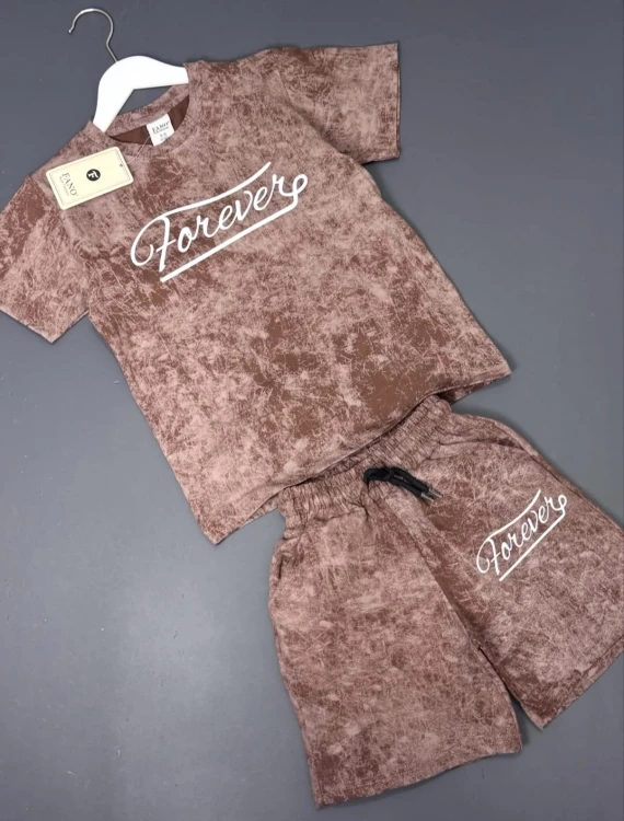 komplet_dekatyzowany_chlopiec_tshirt_spodenki_brąz_1.jpeg
