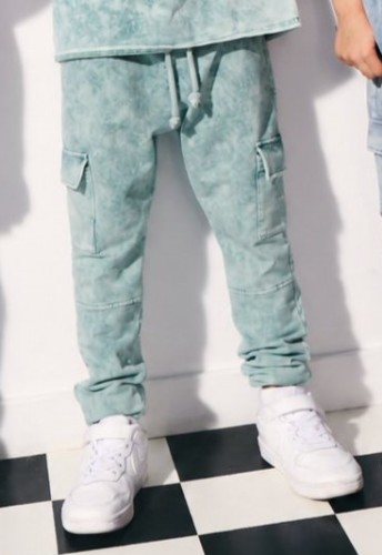 spodnie_dekatyzowane_despacito_off_white_jogger_zielone.jpg