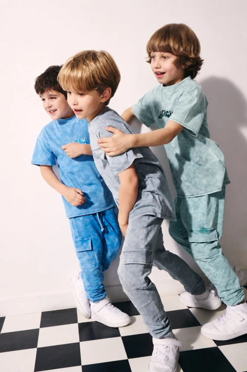 spodnie_dekatyzowane_despacito_off_white_jogger_szare.jpg